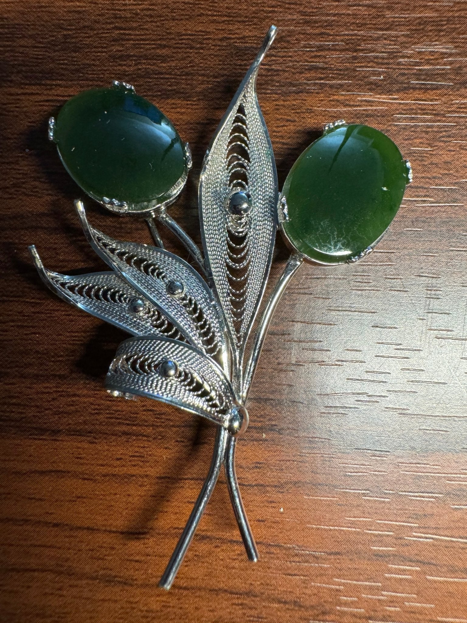 Sterling Jade brooch - Finely Find It Vintage!